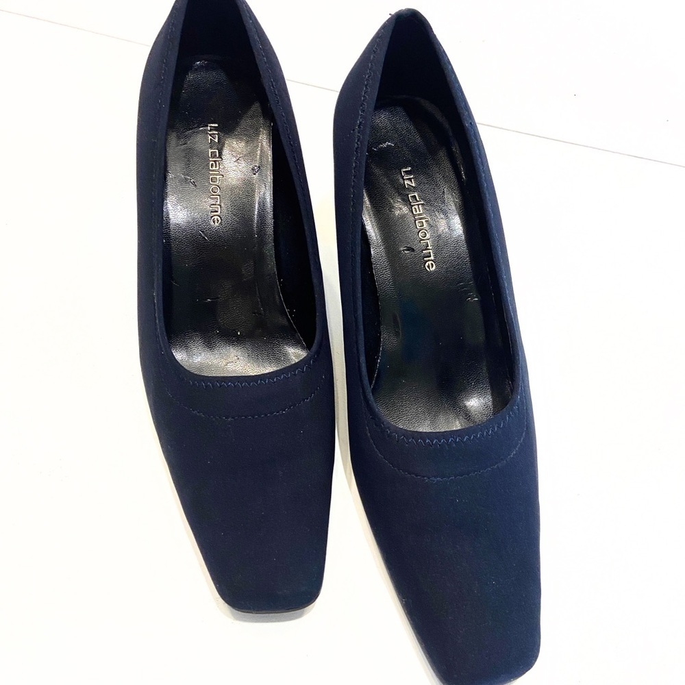 Liz Claiborne Dark Rich Navy Dress Heels for a Classy Look